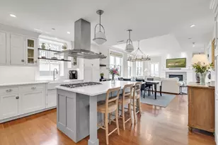 284 Bunker Hill St, Boston, MA 02129 - Photo 10