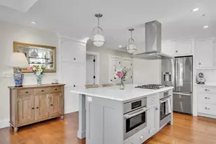 284 Bunker Hill St, Boston, MA 02129 - Photo 6