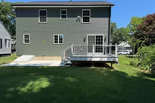 147 Parkerview St, Springfield, MA 01119 - Photo 2
