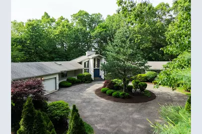 550 Wolf Swamp, Longmeadow, MA 01106 - Photo 1