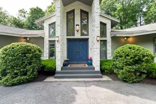 550 Wolf Swamp, Longmeadow, MA 01106 - Photo 2