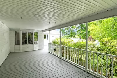 24 Oak Ave, Leominster, MA 01453 - Photo 8