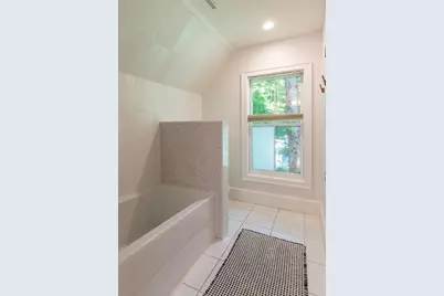 114 S Main St, Northampton, MA 01062 - Photo 28