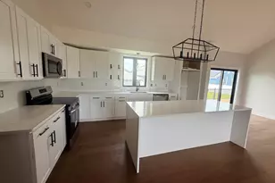 115 Ricketson St, New Bedford, MA 02744 - Photo 6