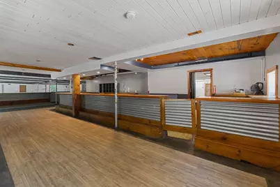 31 E Brookfield Rd, North Brookfield, MA 01535 - Photo 8