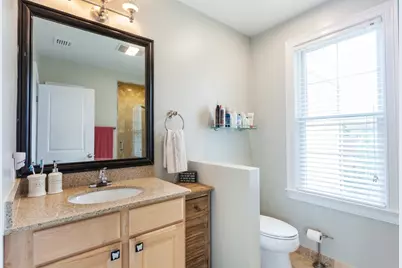 655 E 2nd St #204, Boston, MA 02127 - Photo 8