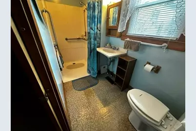 9 Spring St, Montague, MA 01376 - Photo 6