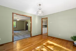 310 River St, Leicester, MA 01524 - Photo 8