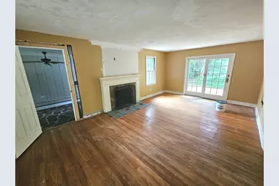 27 Lee Street, East Longmeadow, MA 01028 - Photo 14