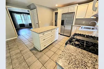 27 Lee Street, East Longmeadow, MA 01028 - Photo 10