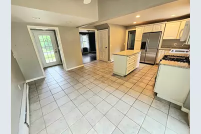 27 Lee Street, East Longmeadow, MA 01028 - Photo 6