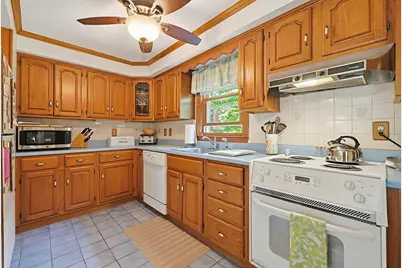 82 Wheeler St, Pepperell, MA 01463 - Photo 12