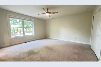 172 Arah St, Manchester, NH 03104 - Photo 30