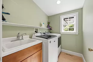 77 Pleasantview Ave, Longmeadow, MA 01106 - Photo 16