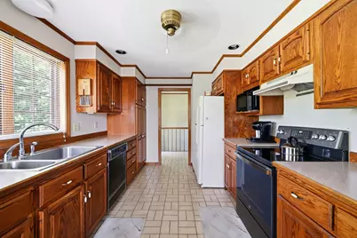 4 Ladyslipper Ln, Hadley, MA 01035 - Photo 6