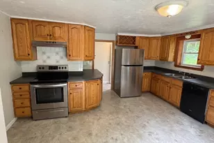 27 High St, Sturbridge, MA 01518 - Photo 8