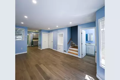 34 Farmland Rd #A, Lowell, MA 01850 - Photo 8