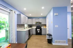 34 Farmland Rd, Lowell, MA 01850 - Photo 14