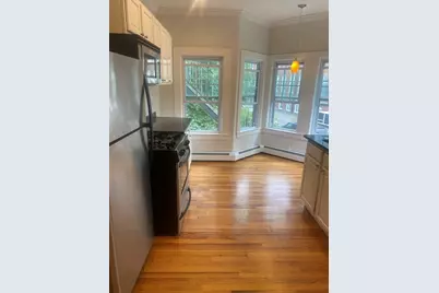 31 Prospect St #3, Marblehead, MA 01945 - Photo 4