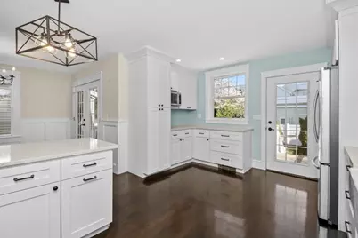 15 Wave Way Ave, Winthrop, MA 02152 - Photo 10
