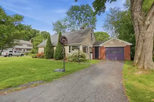 30 Bellridge Dr, Shrewsbury, MA 01545 - Photo 2