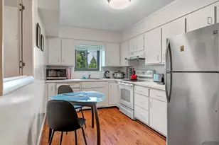 41 Centre St, Brookline, MA 02446 - Photo 8