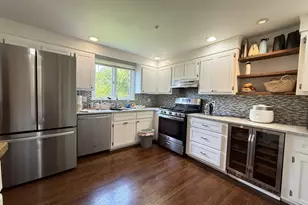 26 Hanmond Pond Parkway, Brookline, MA 02467 - Photo 4