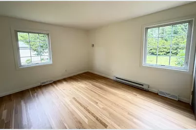 142 Yarmouth St, Longmeadow, MA 01106 - Photo 14