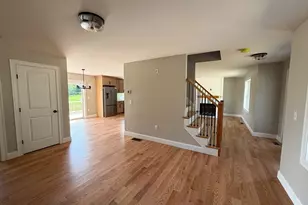 555 Neck Rd, Lancaster, MA 01523 - Photo 4