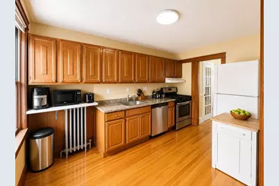 18 Linden Pl #2, Brookline, MA 02445 - Photo 4
