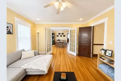 18 Linden Pl #2, Brookline, MA 02445 - Photo 2