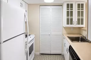 20 Webster St, Brookline, MA 02446 - Photo 4