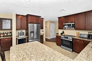 139 Suffolk Ave, Revere, MA 02151 - Photo 10