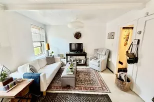 12 Hanover Ave, Boston, MA 02109 - Photo 4
