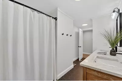 33 Lincoln St, Medway, MA 02053 - Photo 22