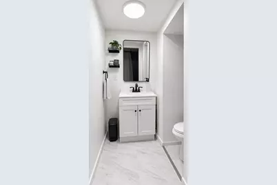 33 Lincoln St, Medway, MA 02053 - Photo 8