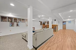 16 Mars Dr, Shrewsbury, MA 01545 - Photo 26