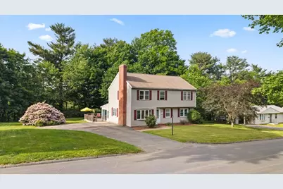 16 Mars Dr, Shrewsbury, MA 01545 - Photo 2