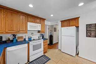 16 Mars Dr, Shrewsbury, MA 01545 - Photo 16