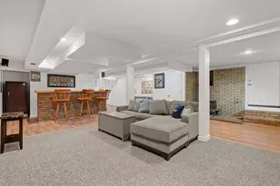 16 Mars Dr, Shrewsbury, MA 01545 - Photo 30