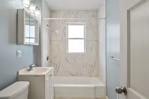 32 Robinson St, Boston, MA 02122 - Photo 26