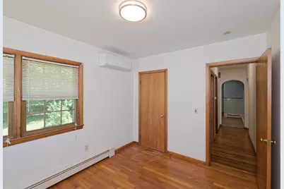 114 Plain St, Hopedale, MA 01747 - Photo 18