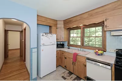 114 Plain St, Hopedale, MA 01747 - Photo 6