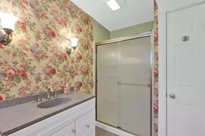 32 Spruce Street, Westfield, MA 01085 - Photo 12