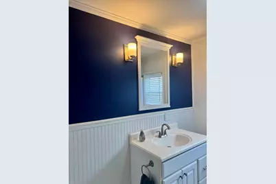 672 W Rodney French Blvd, New Bedford, MA 02744 - Photo 26