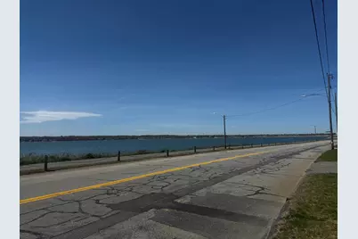 672 W Rodney French Blvd, New Bedford, MA 02744 - Photo 36