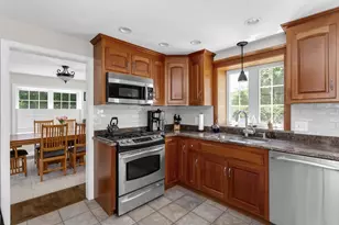 713 Washington St (& Domenica Wy), Franklin, MA 02038 - Photo 12