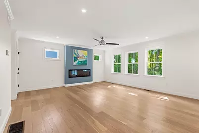 5 Ciaramitaro Ct, Gloucester, MA 01930 - Photo 8