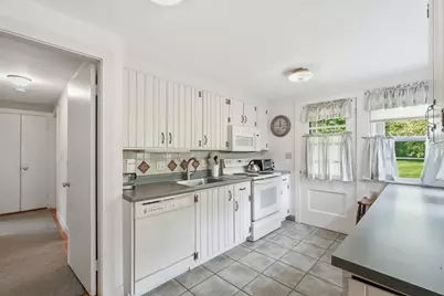 102 Blue Hills Rd, Amherst, MA 01002 - Photo 12