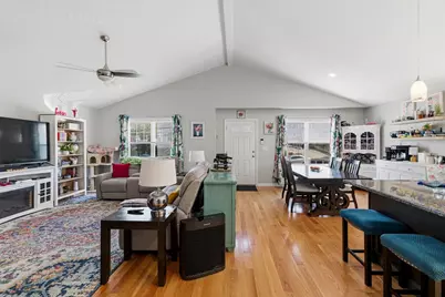 357 County St, Fall River, MA 02723 - Photo 12